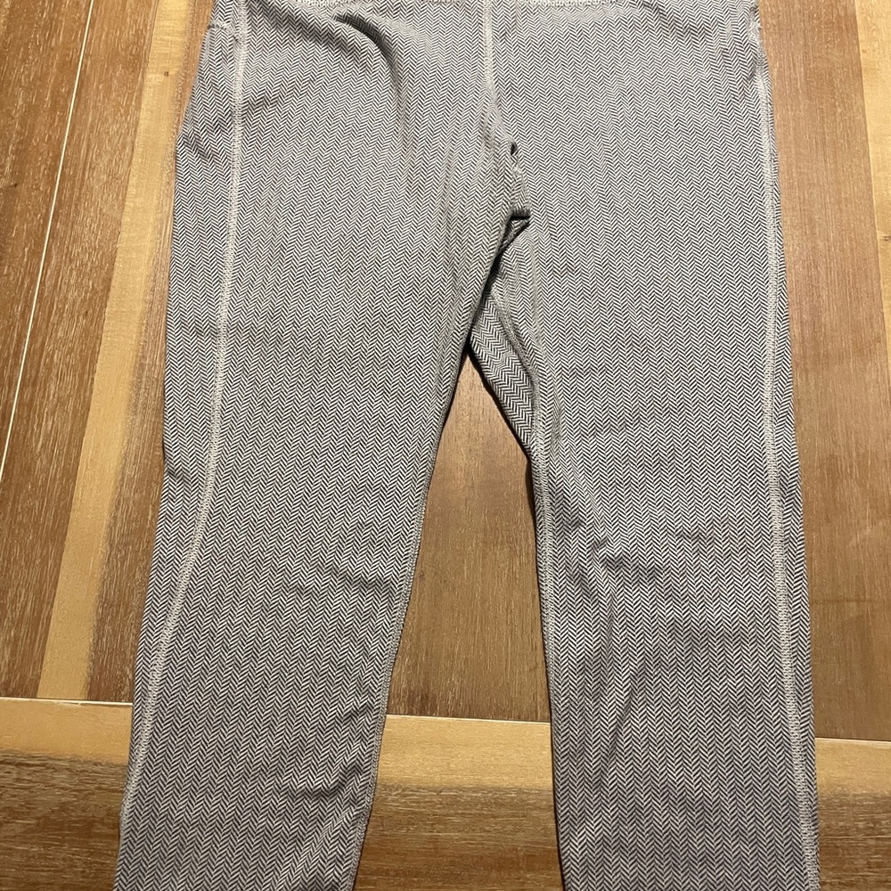 GAP women's Gray Herringbone leggings